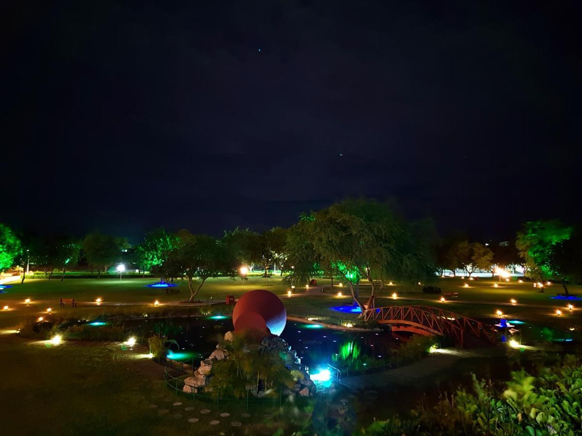 Reef Guest House มาเล ภายนอก รูปภาพ